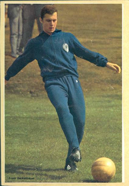Franz Beckenbauer, qui durante un allenamento, nasce a Monaco di Baviera l&#39;11 settembre 1945